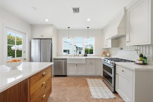 6426 W 82nd Street, Los Angeles, CA 90045