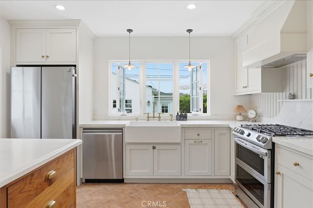 6426 W 82nd Street, Los Angeles, CA 90045
