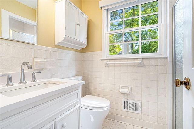 575 Peachtree Battle Avenue NW, Atlanta, GA 30305