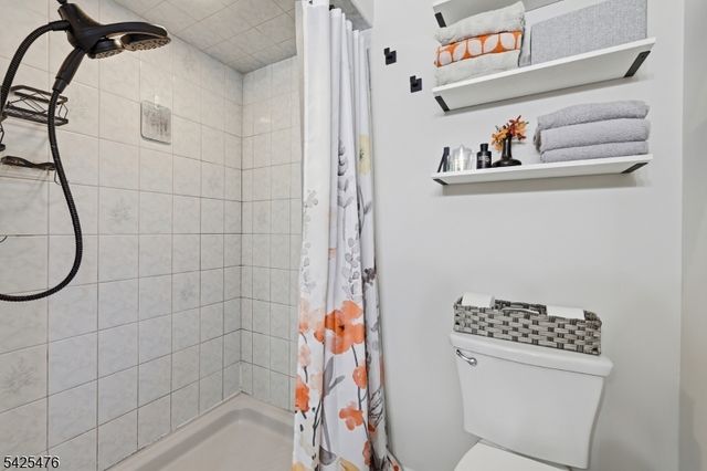 52 Smithtown Rd, Mount Olive Twp., NJ 07828