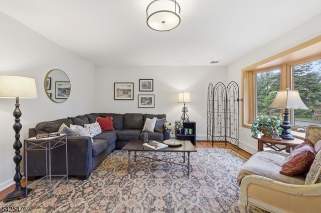 52 Smithtown Rd, Mount Olive Twp., NJ 07828