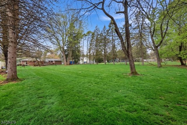 52 Smithtown Rd, Mount Olive Twp., NJ 07828