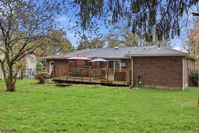 52 Smithtown Rd, Mount Olive Twp., NJ 07828