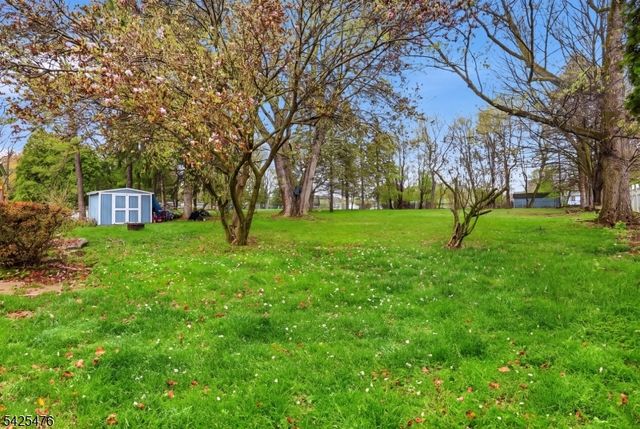 52 Smithtown Rd, Mount Olive Twp., NJ 07828