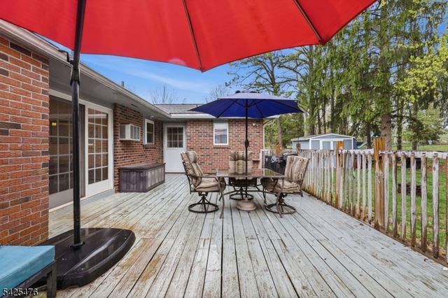 52 Smithtown Rd, Mount Olive Twp., NJ 07828