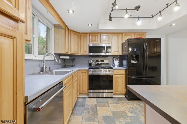 52 Smithtown Rd, Mount Olive Twp., NJ 07828