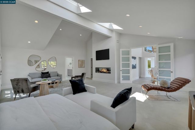 127 Caminar Way, Walnut Creek, CA 94596