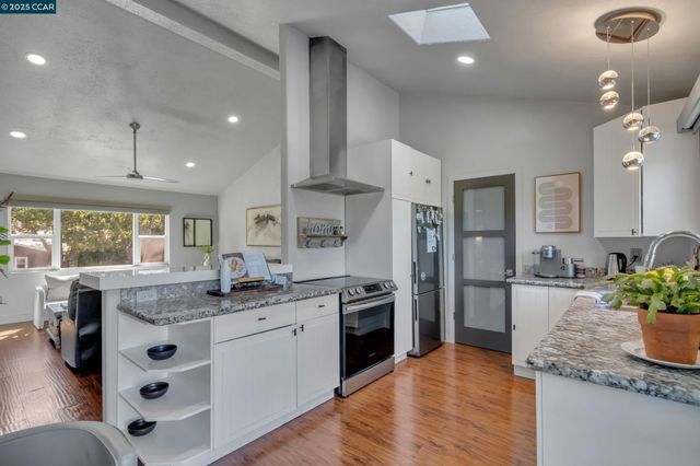 127 Caminar Way, Walnut Creek, CA 94596