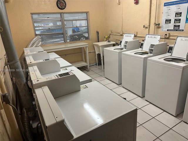 12590 NE 16th Ave 509, North Miami, FL 33161