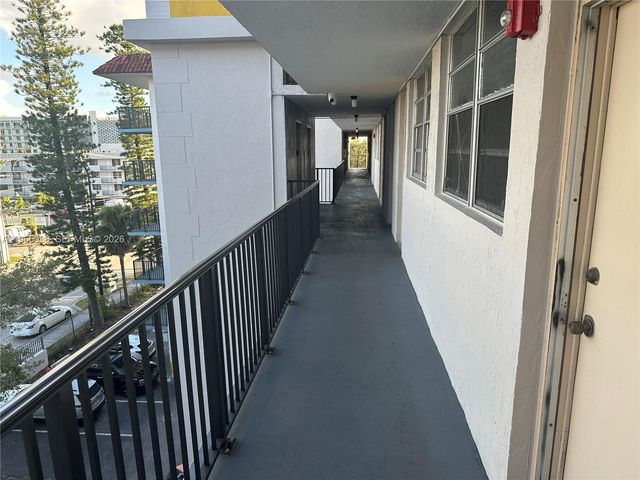 12590 NE 16th Ave 509, North Miami, FL 33161