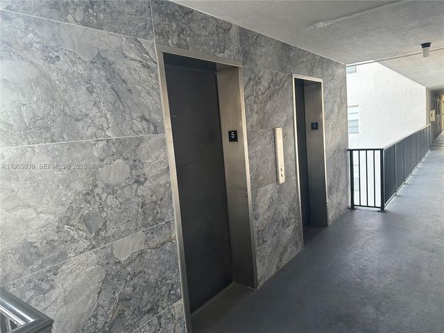 12590 NE 16th Ave 509, North Miami, FL 33161