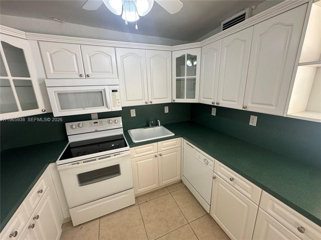 12590 NE 16th Ave 509, North Miami, FL 33161