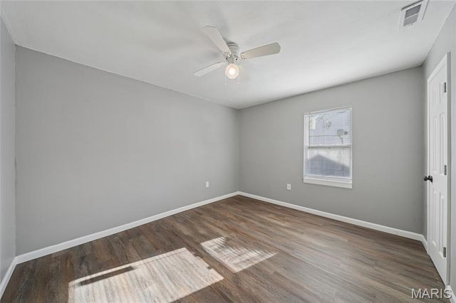 9820 Lorna Lane, St Louis, MO 63136