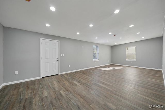 9820 Lorna Lane, St Louis, MO 63136