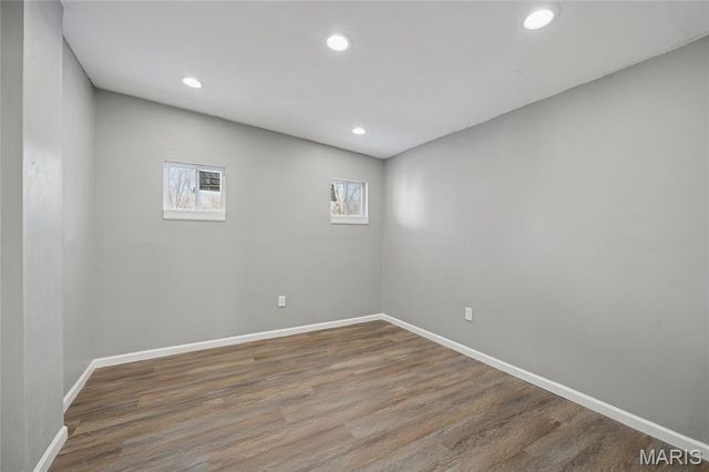 9820 Lorna Lane, St Louis, MO 63136