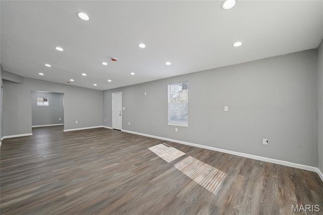 9820 Lorna Lane, St Louis, MO 63136