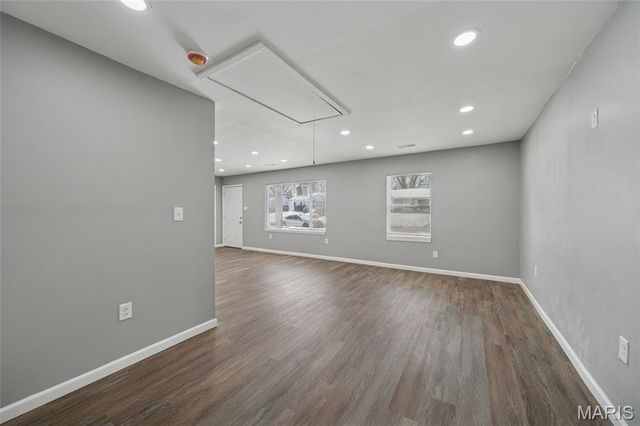 9820 Lorna Lane, St Louis, MO 63136