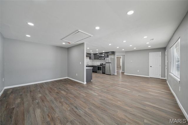 9820 Lorna Lane, St Louis, MO 63136