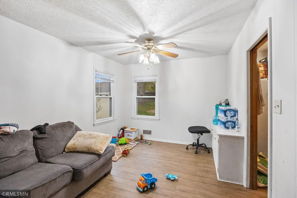 985 Cypress Street, Saint Paul, MN 55106 — photo 4