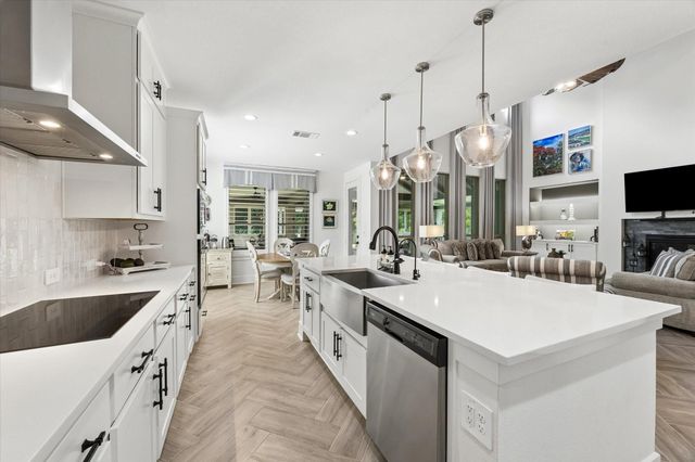 192 Somerset Point Boulevard, Montgomery, TX 77316