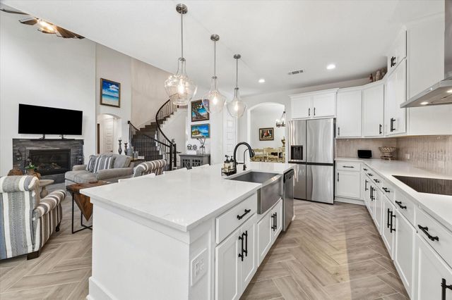 192 Somerset Point Boulevard, Montgomery, TX 77316