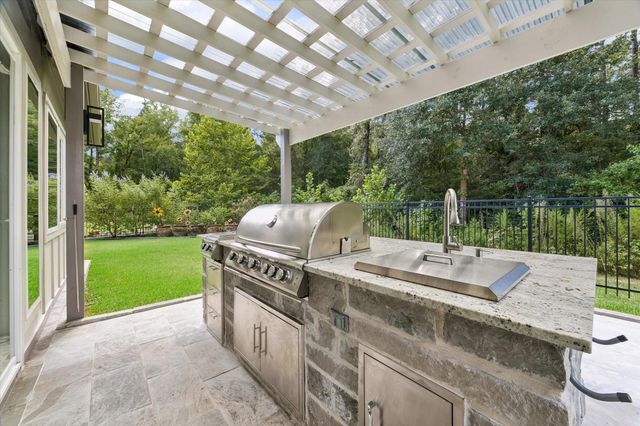 192 Somerset Point Boulevard, Montgomery, TX 77316