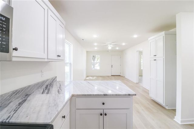 325 W Market Street, Warrensburg, MO 64093