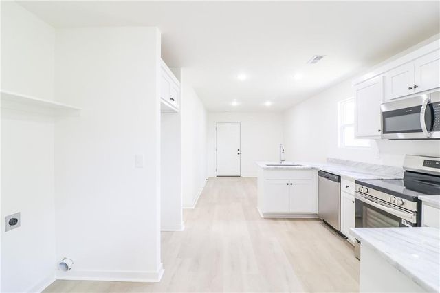 325 W Market Street, Warrensburg, MO 64093