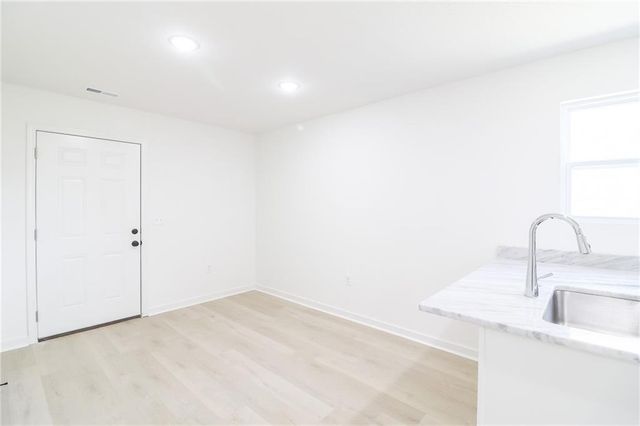 325 W Market Street, Warrensburg, MO 64093