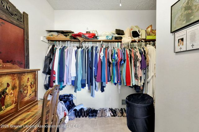 2036 Blue Lac Drive, Haslett, MI 48840