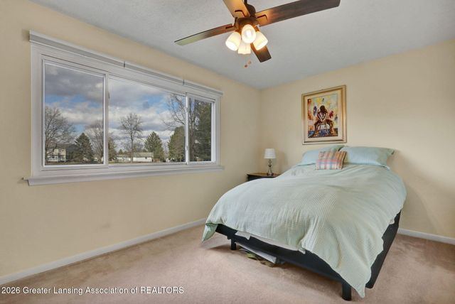 2036 Blue Lac Drive, Haslett, MI 48840