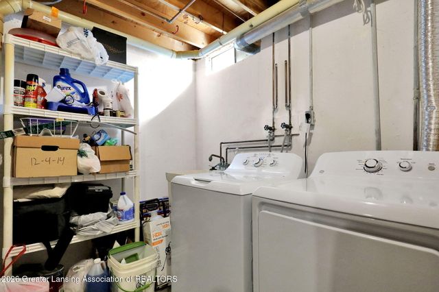 2036 Blue Lac Drive, Haslett, MI 48840