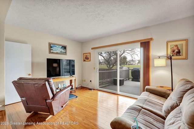 2036 Blue Lac Drive, Haslett, MI 48840