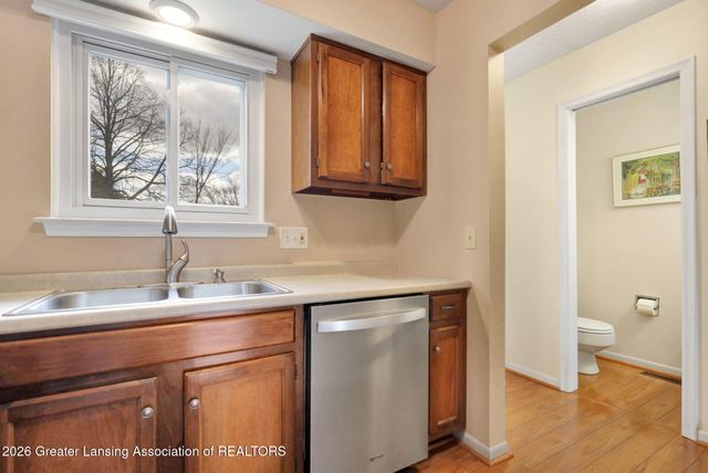 2036 Blue Lac Drive, Haslett, MI 48840