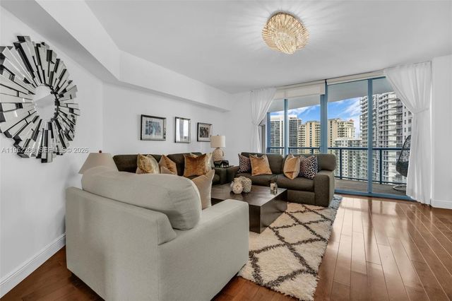 333 Las Olas Way 3006, Fort Lauderdale, FL 33301