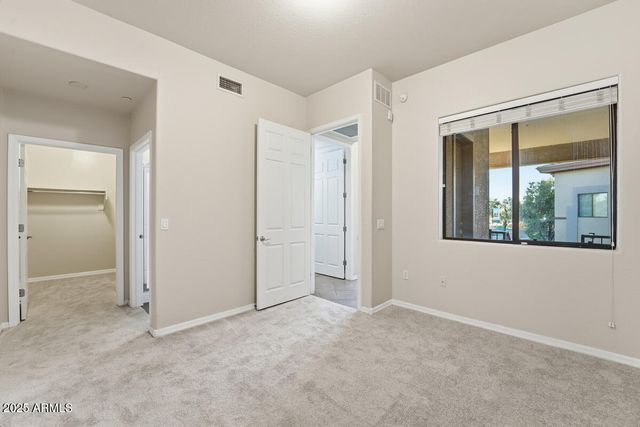 3330 S GILBERT Road 2003, Chandler, AZ 85286