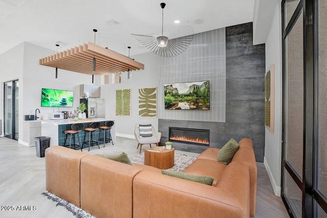 3330 S GILBERT Road 2003, Chandler, AZ 85286