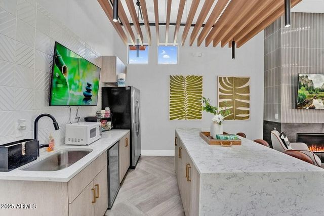 3330 S GILBERT Road 2003, Chandler, AZ 85286