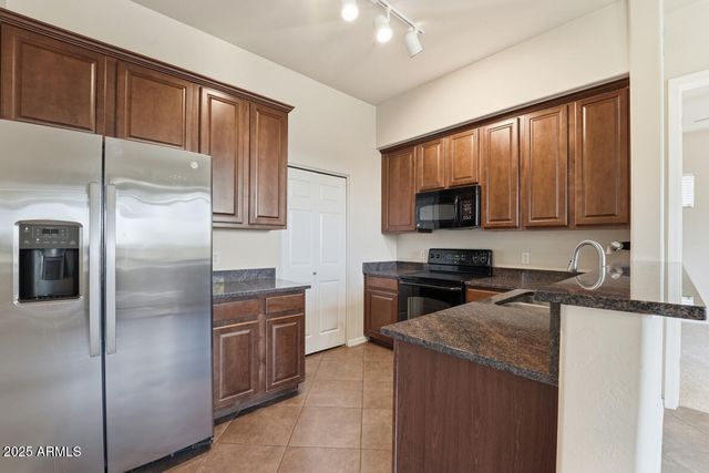 3330 S GILBERT Road 2003, Chandler, AZ 85286