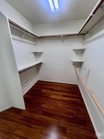 9101 Broad Oak Avenue, Bakersfield, CA 93311