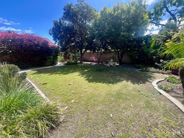 9101 Broad Oak Avenue, Bakersfield, CA 93311