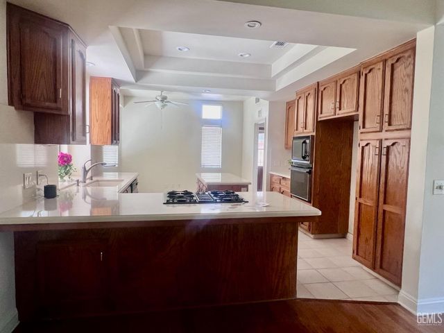 9101 Broad Oak Avenue, Bakersfield, CA 93311