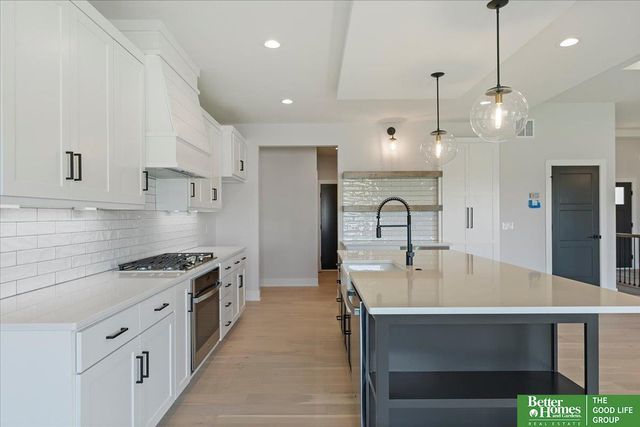 22118 Hampton Drive, Gretna, NE 68028