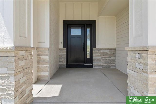 22118 Hampton Drive, Gretna, NE 68028