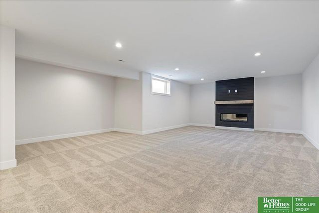 22118 Hampton Drive, Gretna, NE 68028
