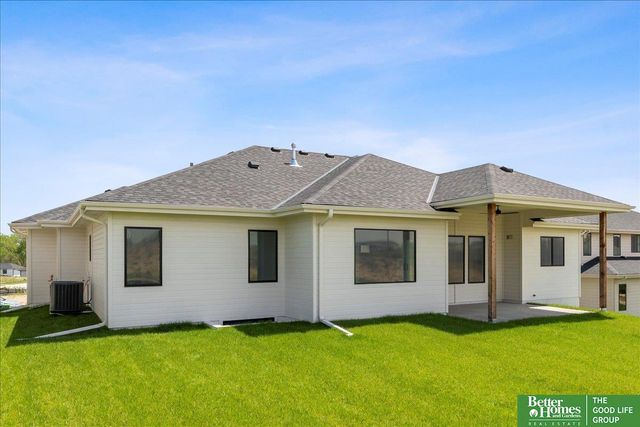 22118 Hampton Drive, Gretna, NE 68028
