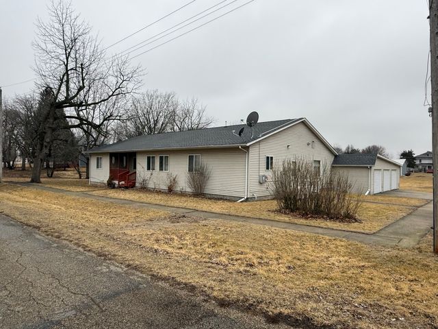 319 N Fourth Street, Neponset, IL 61345