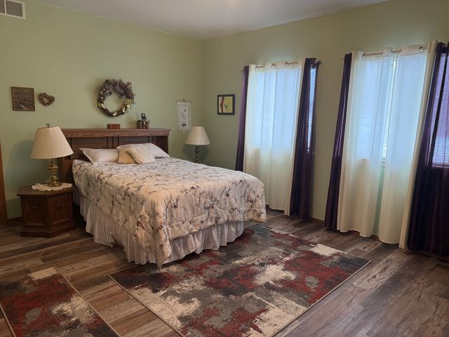 319 N Fourth Street, Neponset, IL 61345