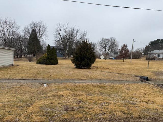 319 N Fourth Street, Neponset, IL 61345