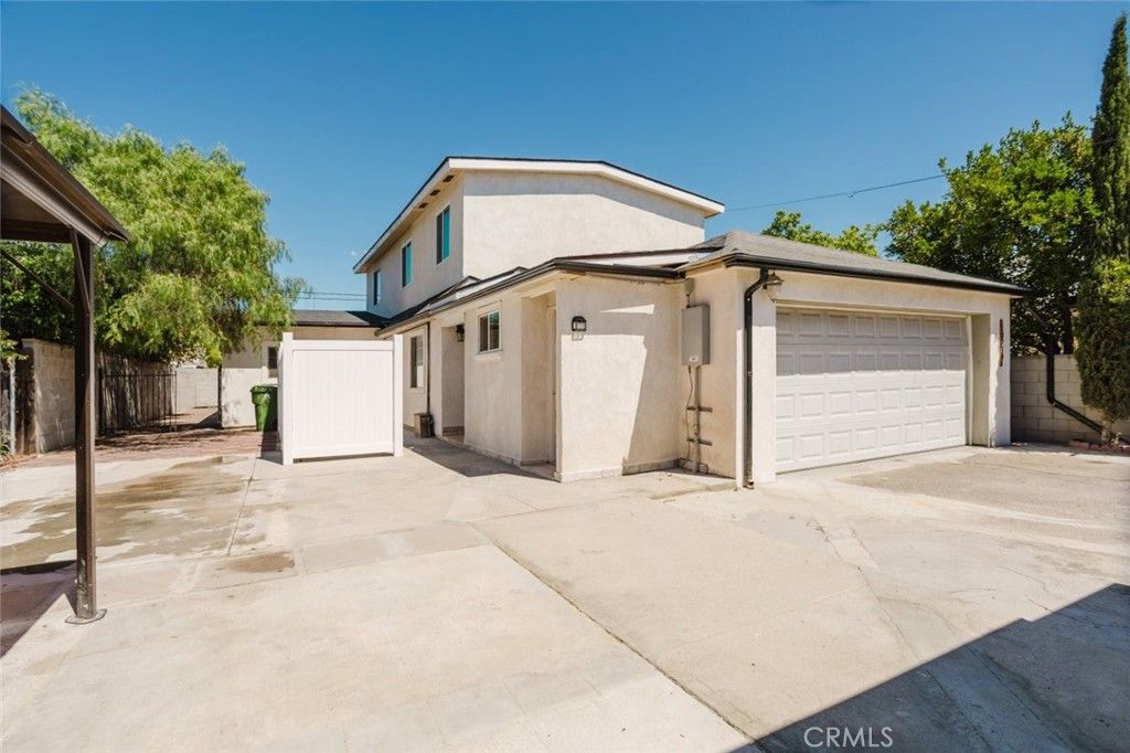 10721 Crockett, Sun Valley, CA 91352 — exterior